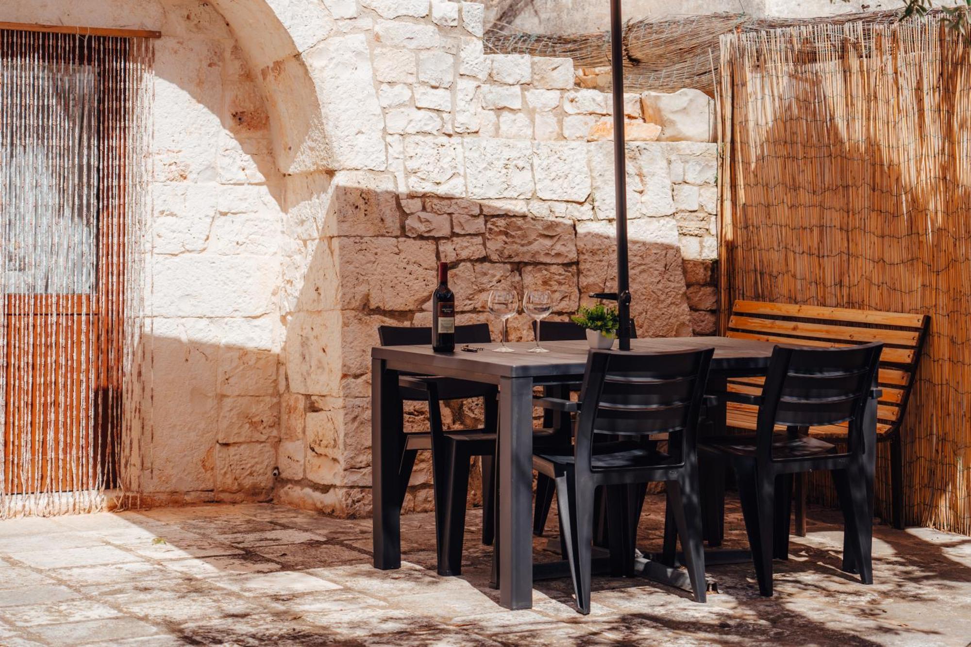 Loli Trulli Superior Villa - Free Parking Castellana Grotte Bagian luar foto